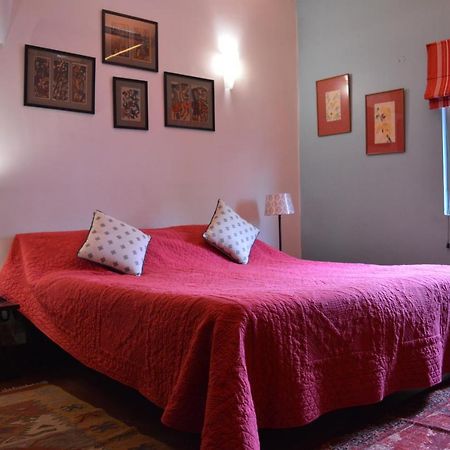 G 49 Bed & Breakfast New Delhi Eksteriør billede