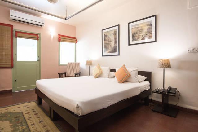 G 49 Bed & Breakfast New Delhi Eksteriør billede