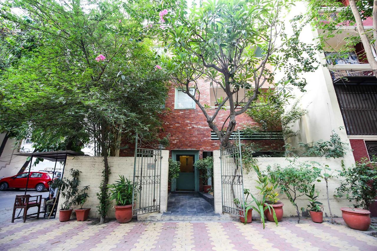 G 49 Bed & Breakfast New Delhi Eksteriør billede